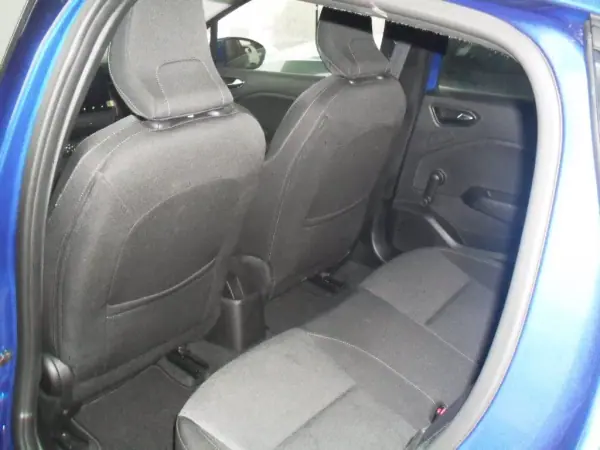 Renault Clio 2021 - 14950 EUR, 8700 km - AUTO.MOTO.pt - 8700km - foto 3 de 10