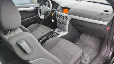 Opel 2010 - 5580 EUR, 219987 km - AUTO.MOTO.pt - 219987km - foto 14 de 20