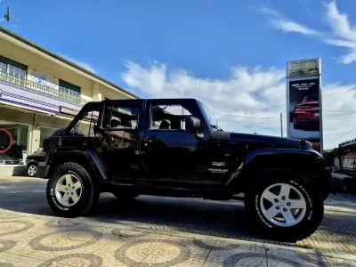 Jeep Wrangler Unlimited 2010 - 39000 EUR, 169000 km - AUTO.MOTO.pt - 169000km - foto 19 de 26