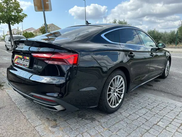 Audi A5 Sportback 2021 - 30900 EUR, 153314 km - AUTO.MOTO.pt - 153314km - foto 8 de 35