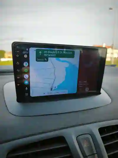 Renault Mégane Sport Tourer 2012 - 6990 EUR, 294000 km - AUTO.MOTO.pt - 294000km - foto 4 de 10