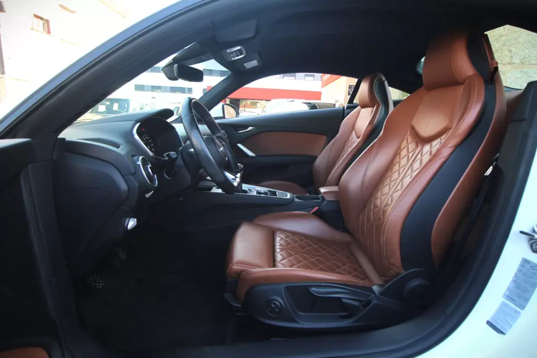 Audi TT Coupé 2015 - 23990 EUR, 242950 km - 242950km - foto 12 de 28