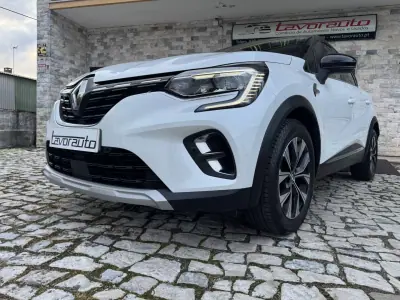 Renault Captur 2023 - 18500 EUR, 103000 km - AUTO.MOTO.pt - 103000km - foto 23 de 48