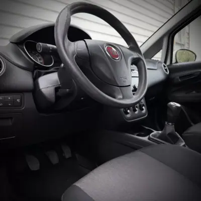 Fiat PUNTO 2015 - 4900 EUR, 139000 km - 139000km - foto 15 de 17
