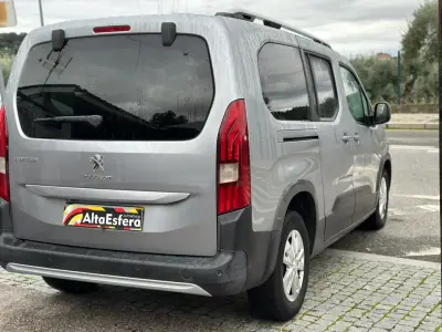 Peugeot Rifter 2018 - 20900 EUR, 64900 km - AUTO.MOTO.pt - 64900km - foto 5 de 22