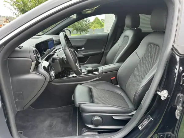 Mercedes-Benz CLA 180 2021 - 26900 EUR, 180000 km - AUTO.MOTO.pt - 180000km - foto 29 de 67