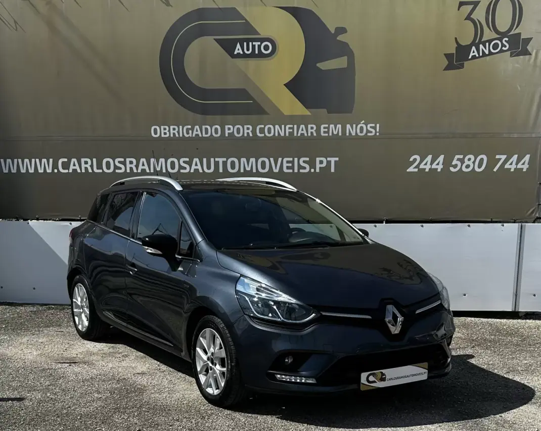 Renault Clio Break 2018 - 10900 EUR, 138940 km - AUTO.MOTO.pt - 138940km - foto 1 de 10