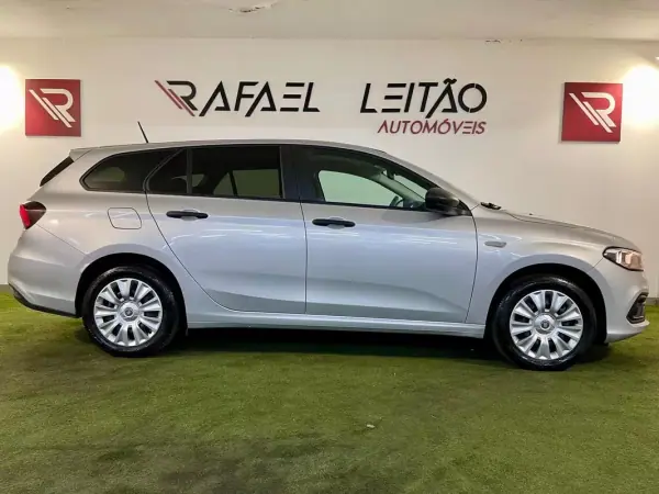 Fiat Tipo Station Wagon 2022 - 12750 EUR, 71000 km - AUTO.MOTO.pt - 71000km - foto 7 de 28