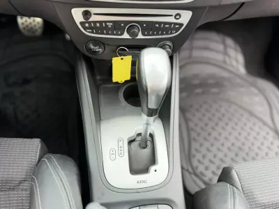 Renault Mégane 2011 - 6990 EUR, 279161 km - AUTO.MOTO.pt - 279161km - foto 18 de 25