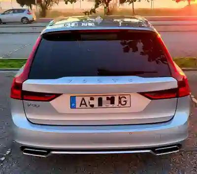 Volvo V90 2018 - 20000 EUR, 185000 km - 185000km - foto 2 de 15