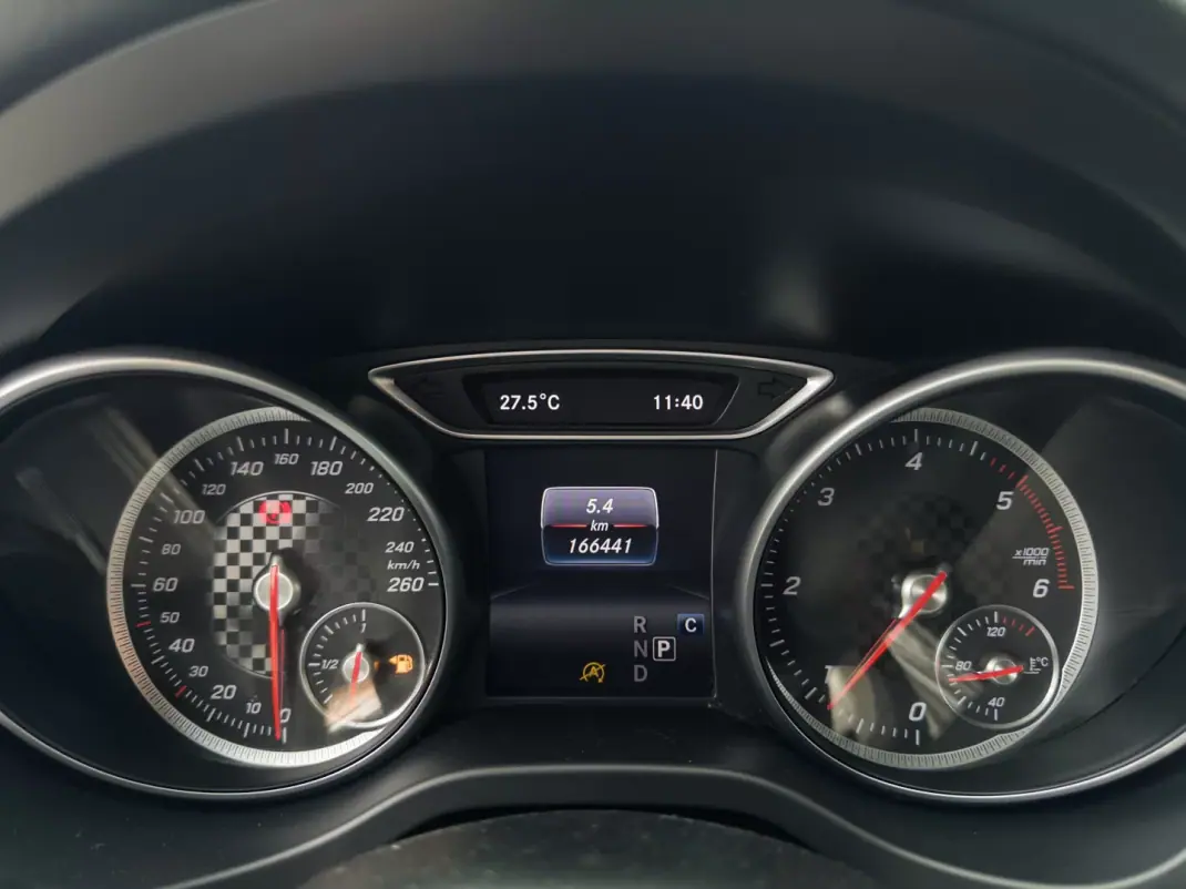 Mercedes-Benz A 180 2017 - 16990 EUR, 166000 km - AUTO.MOTO.pt - 166000km - foto 18 de 36