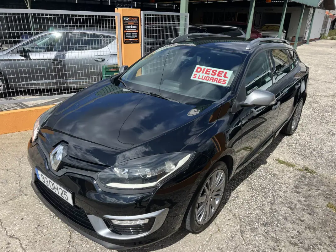 Renault Mégane Sport Tourer 2014 - 9500 EUR, 239995 km - AUTO.MOTO.pt - 239995km - foto 3 de 23