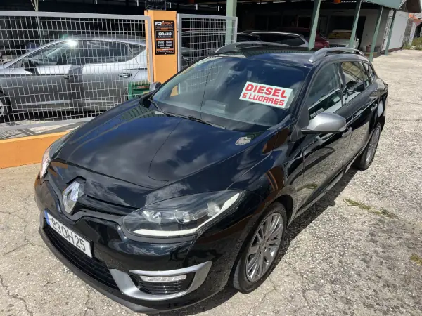 Renault Mégane Sport Tourer 2014 - 9500 EUR, 239995 km - AUTO.MOTO.pt - 239995km - foto 3 de 23