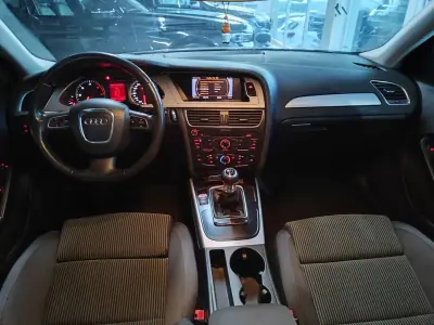 Audi A4 Avant 2009 - 12950 EUR, 231500 km - AUTO.MOTO.pt - 231500km - foto 35 de 36