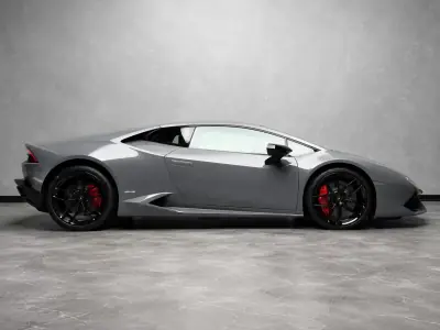 Lamborghini Huracán 2017 - 279000 EUR, 57552 km - AUTO.MOTO.pt - 57552km - foto 5 de 13
