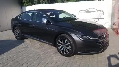 Volkswagen Arteon 2019 - 26650 EUR, 90000 km - AUTO.MOTO.pt - 90000km - foto 2 de 38