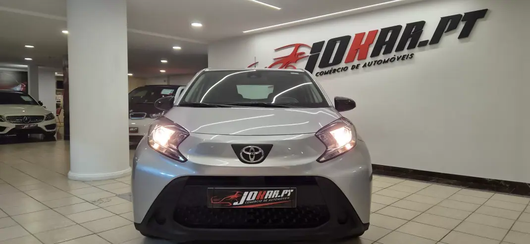 Toyota Aygo X 2023 - 14990 EUR, 63745 km - 63745km - foto 4 de 37