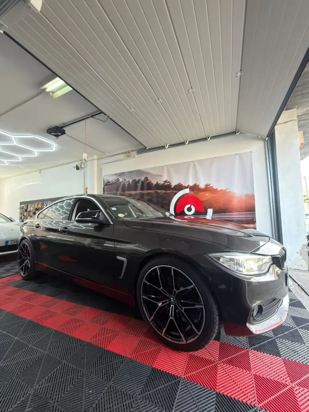 BMW 420 Gran Coupé 2017 - 19900 EUR, 216000 km - AUTO.MOTO.pt - 216000km - foto 4 de 14