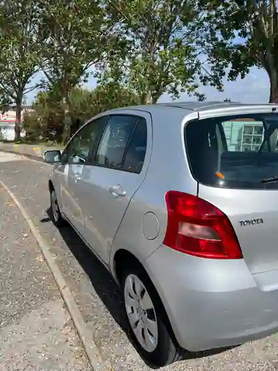 Toyota Yaris 2008 - 4990 EUR, 101600 km - AUTO.MOTO.pt - 101600km - foto 3 de 10