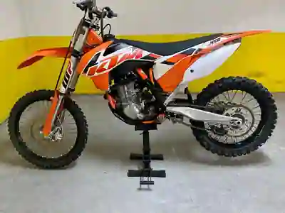 KTM SX 450 F 2015 - 3250 EUR, 160 km - AUTO.MOTO.pt - 160km - foto 4 de 5