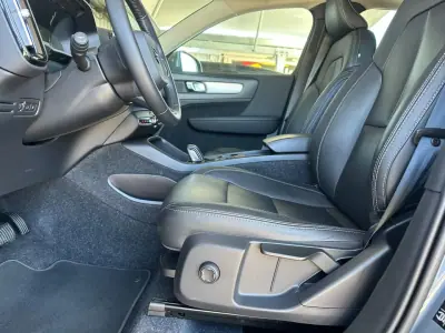 Volvo XC 40 2020 - 29900 EUR, 68976 km - AUTO.MOTO.pt - 68976km - foto 16 de 35