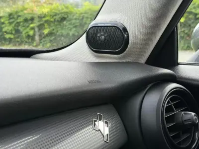 MINI Cooper 2017 - 14999 EUR, 131500 km - AUTO.MOTO.pt - 131500km - foto 16 de 30