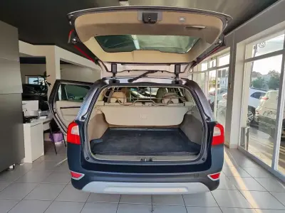 Volvo XC 70 2010 - 13250 EUR, 324000 km - AUTO.MOTO.pt - 324000km - foto 15 de 35