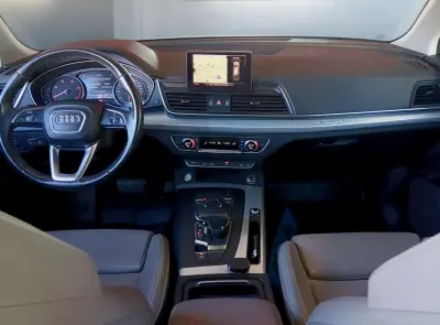 Audi Q5 2017 - 22500 EUR, 225324 km - AUTO.MOTO.pt - 225324km - foto 10 de 29