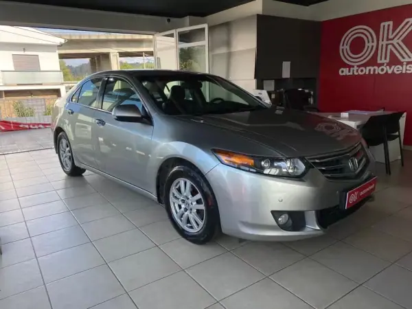 Honda Accord 2009 - 9250 EUR, 266508 km - AUTO.MOTO.pt - 266508km - foto 3 de 34