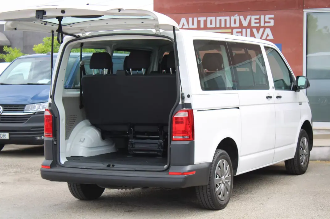 Volkswagen Transporter 2020 - 24990 EUR, 222000 km - AUTO.MOTO.pt - 222000km - foto 14 de 24