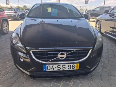 Volvo V40 2012 - 6900 EUR, 250000 km - AUTO.MOTO.pt - 250000km - foto 4 de 13