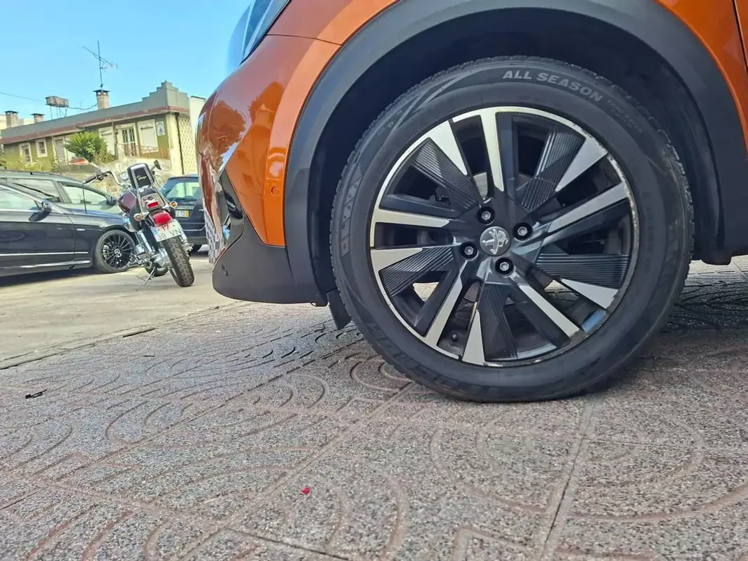 Peugeot 2008 2020 - 16900 EUR, 65308 km - 65308km - foto 15 de 39