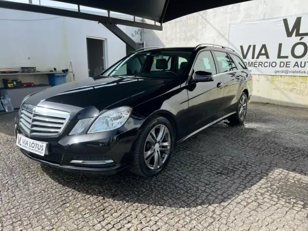 Mercedes-Benz E 200 2012 - 12500 EUR, 286000 km - AUTO.MOTO.pt - 286000km - foto 9 de 10