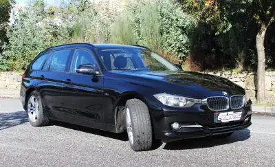 BMW 318 2013 - 14900 EUR, 154000 km - AUTO.MOTO.pt - 154000km - foto 4 de 35