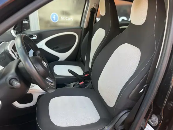Smart ForFour 2016 - 8900 EUR, 103445 km - 103445km - foto 8 de 11