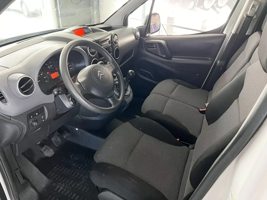 Citroën Berlingo 1.6 BlueHDi L1 Club 3L 2018 - 12600 EUR, 143113 km - AUTO.MOTO.pt - 143113km - foto 6 de 20