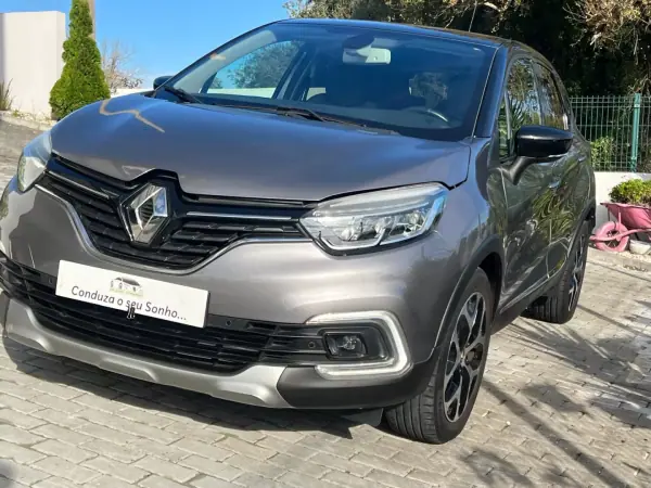 Renault Captur 2019 - 16990 EUR, 90898 km - AUTO.MOTO.pt - 90898km - foto 24 de 37