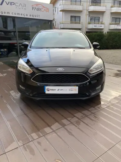 Ford Focus SW 2017 - 9980 EUR, 125000 km - AUTO.MOTO.pt - 125000km - foto 3 de 15
