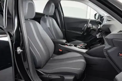 Peugeot e-2008 2020 - 14790 EUR, 153203 km - AUTO.MOTO.pt - 153203km - foto 9 de 9