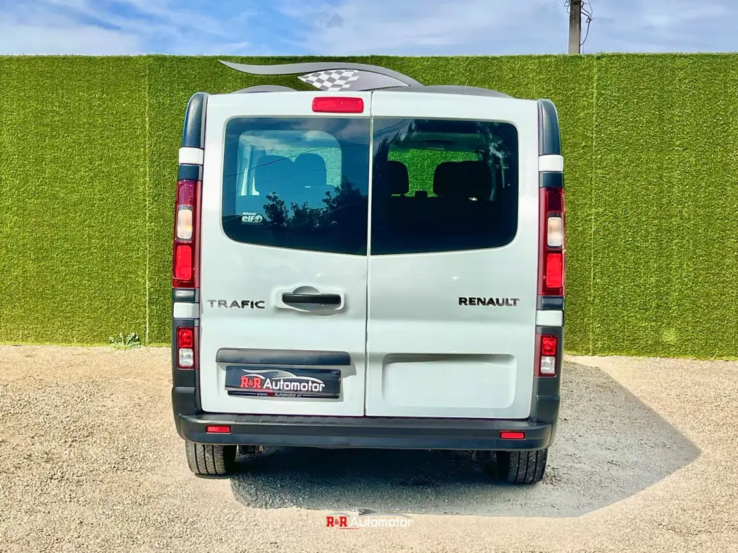 Renault Trafic 2016 - 21900 EUR, 167000 km - AUTO.MOTO.pt - 167000km - foto 7 de 8