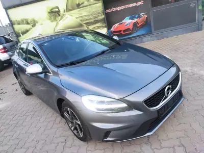Volvo V40 2018 - 17500 EUR, 185000 km - AUTO.MOTO.pt - 185000km - foto 12 de 28