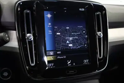 Volvo XC 40 2022 - 28990 EUR, 98750 km - AUTO.MOTO.pt - 98750km - foto 35 de 51