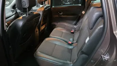 Renault Grand Scénic 2012 - 9990 EUR, 188000 km - AUTO.MOTO.pt - 188000km - foto 11 de 26