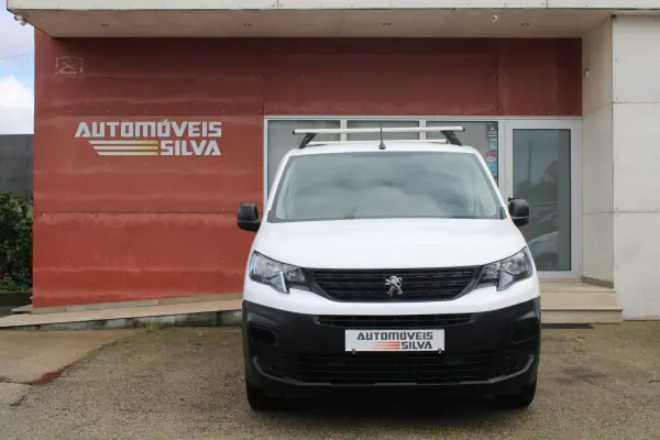 Peugeot Partner 1.5 BlueHDI Longa c/Barras Tejadilho 2021 - 14990 EUR, 117000 km - AUTO.MOTO.pt - 117000km - foto 4 de 19