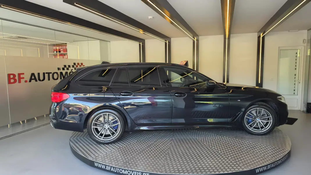 BMW 525 2019 - 31500 EUR, 84679 km - AUTO.MOTO.pt - 84679km - foto 8 de 67