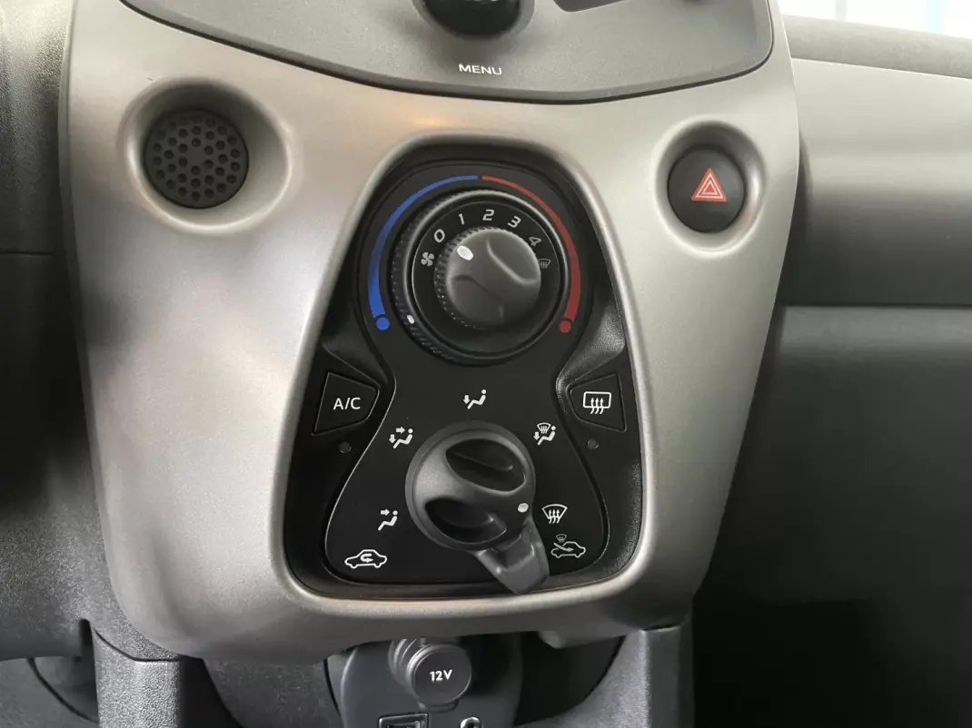 Citroën C1 2016 - 10000 EUR, 67129 km - AUTO.MOTO.pt - 67129km - foto 9 de 14