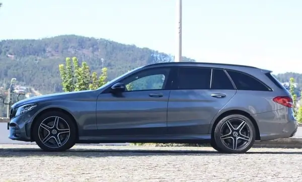 Mercedes-Benz C 300 2021 — foto 3 de 15