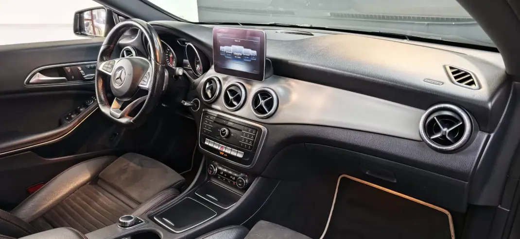 Mercedes-Benz CLA 220 2017 - 22990 EUR, 167000 km - AUTO.MOTO.pt - 167000km - foto 31 de 42