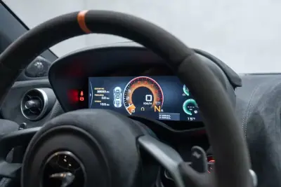 McLaren 600 2019 - 229950 EUR, 32000 km - AUTO.MOTO.pt - 32000km - foto 31 de 33