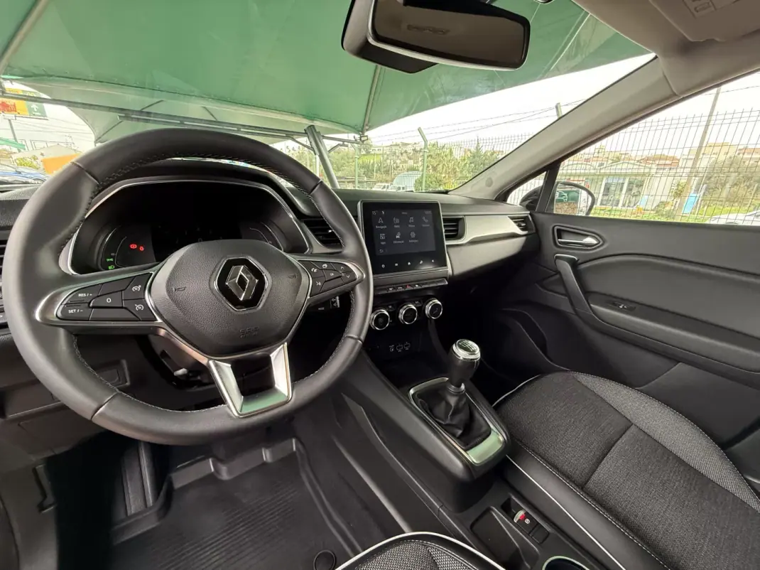 Renault Captur 2021 - 19900 EUR, 41569 km - AUTO.MOTO.pt - 41569km - foto 15 de 22